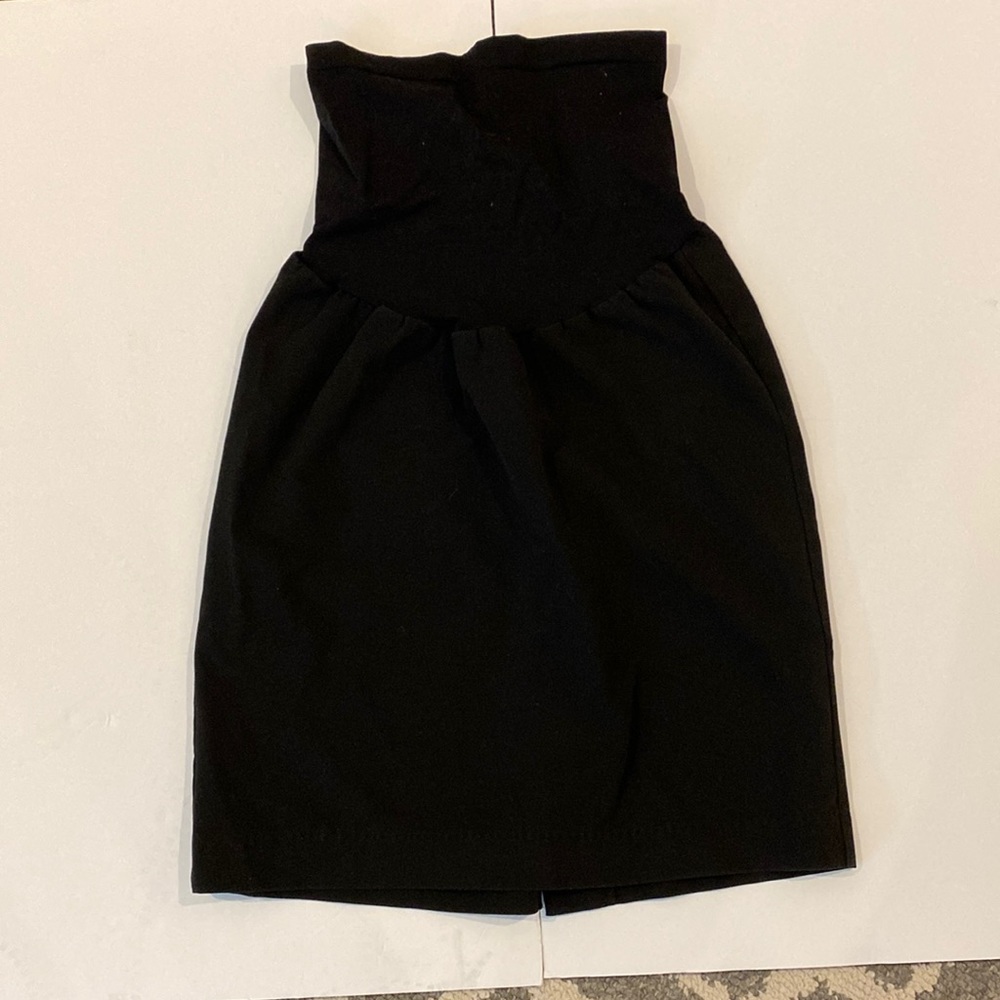 Stretchy black maternity skirt size small